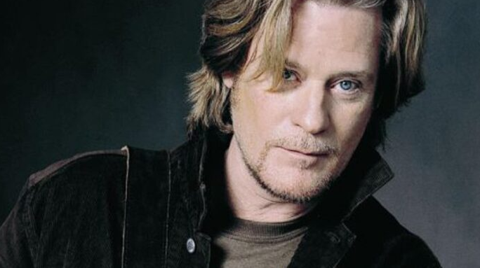 Rock and Roll Hall of Famer Daryl Hall announces his first solo tour in a decade, which will hit NYC's Carnegie Hall in April 2022.