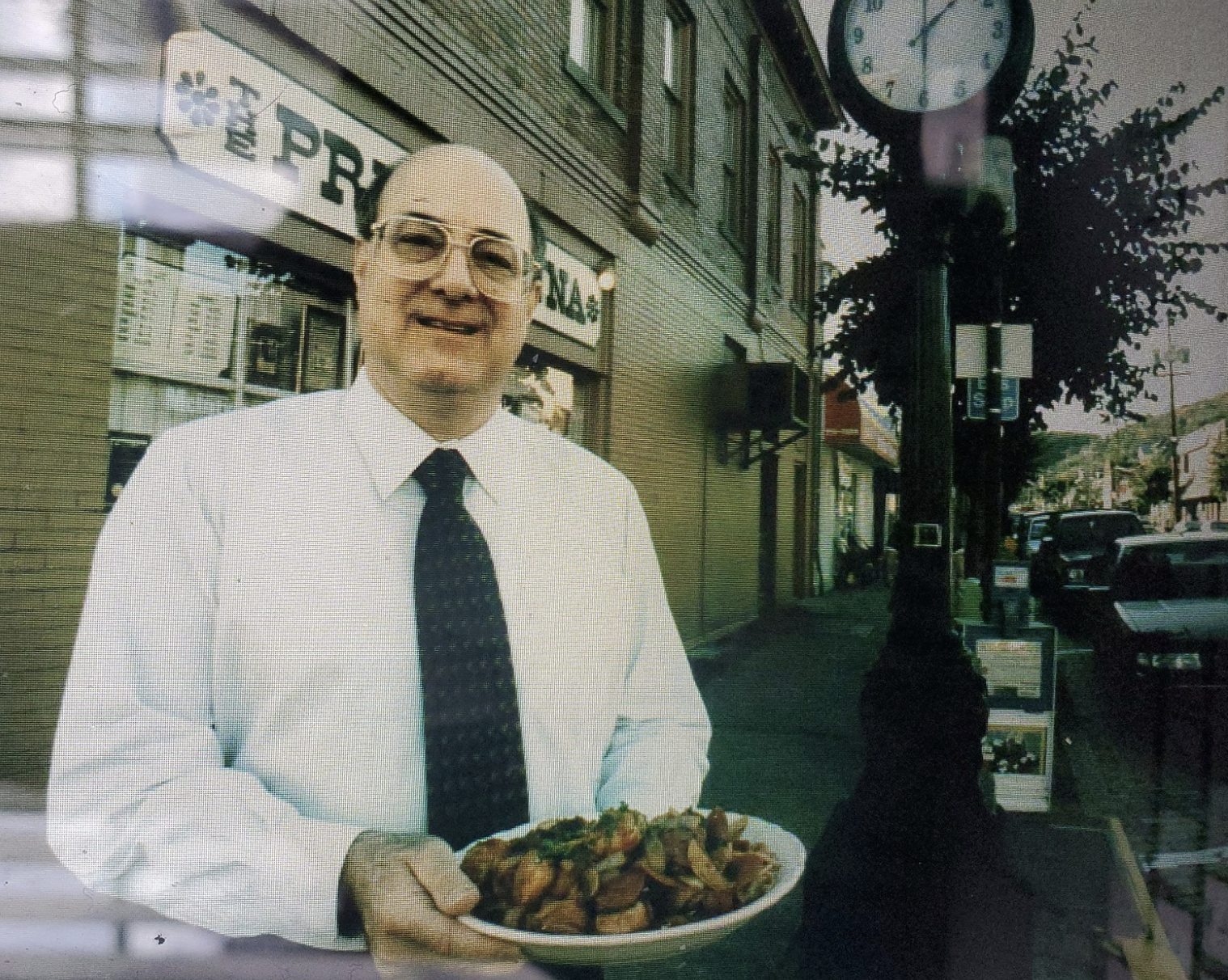 Legendary Restauranteur Joseph Costanzo Jr. Reveals all in Fine Dining Memoir "On The Rocks"